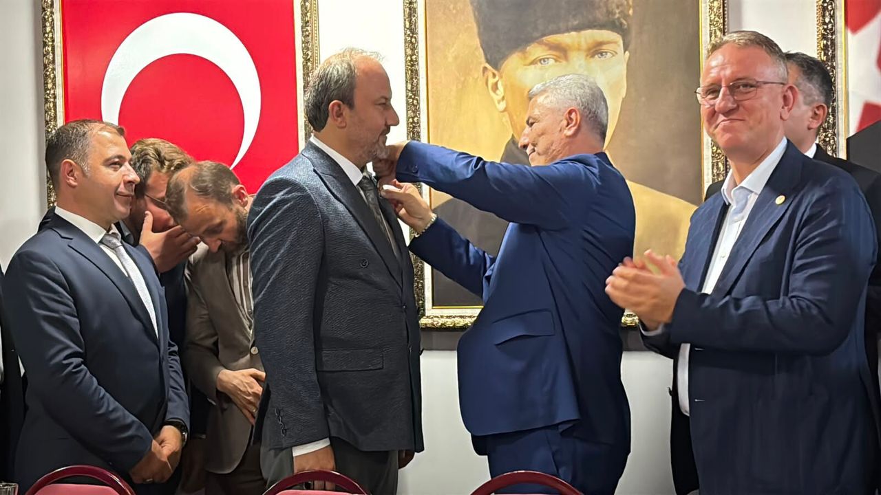 Tavşanlı rozet takma